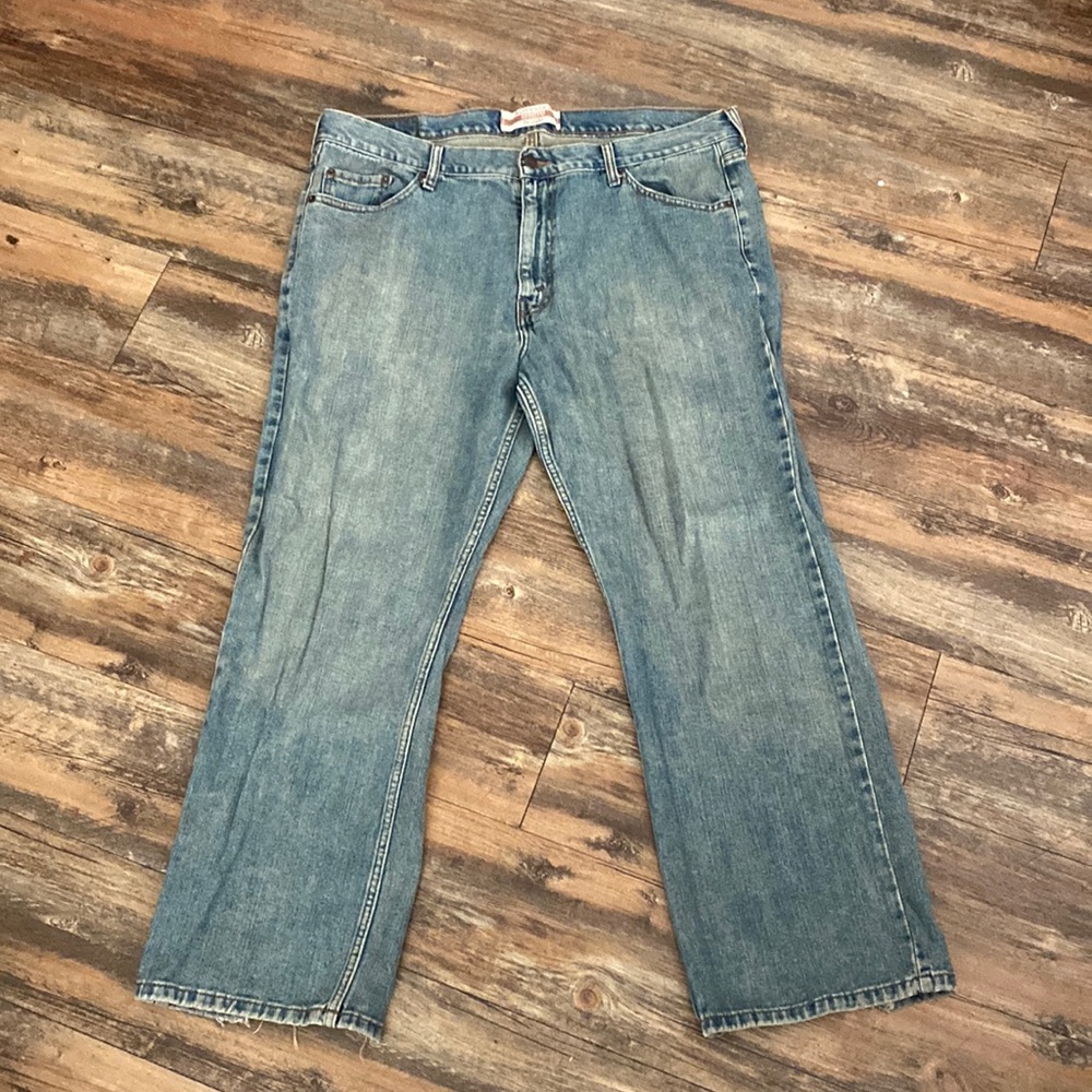 Vintage men’s Levi Strauss Co. Authentics Signature Straight Jeans